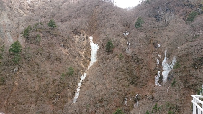 練馬区、中村橋・富士見台、サヤン鍼灸院・接骨院ブログ、華厳の滝の左手