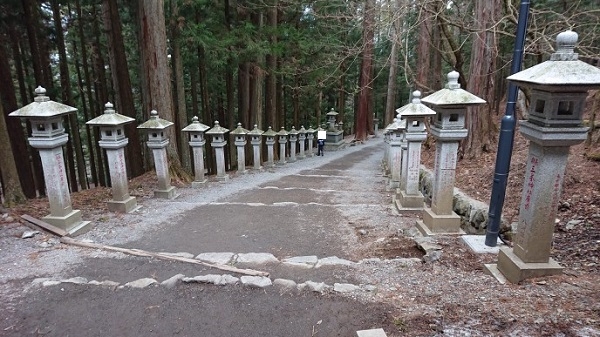 練馬区、中村橋・富士見台、サヤン鍼灸院・接骨院ブログ、三峰神社、随身門の先