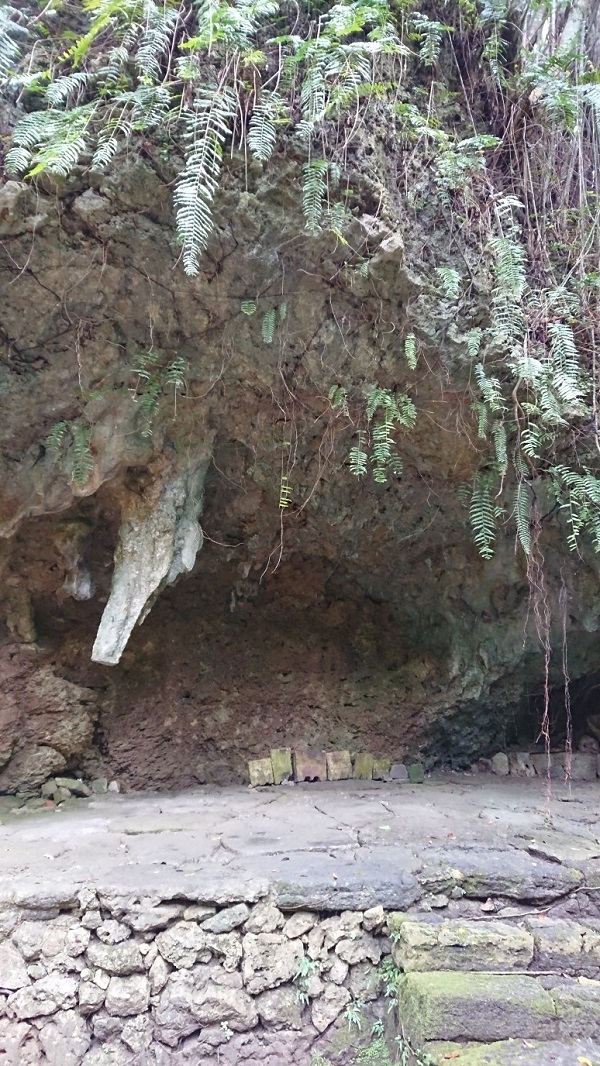 練馬区、中村橋・富士見台、サヤン鍼灸院・接骨院ブログ、斎場御嶽、寄満の鍾乳石