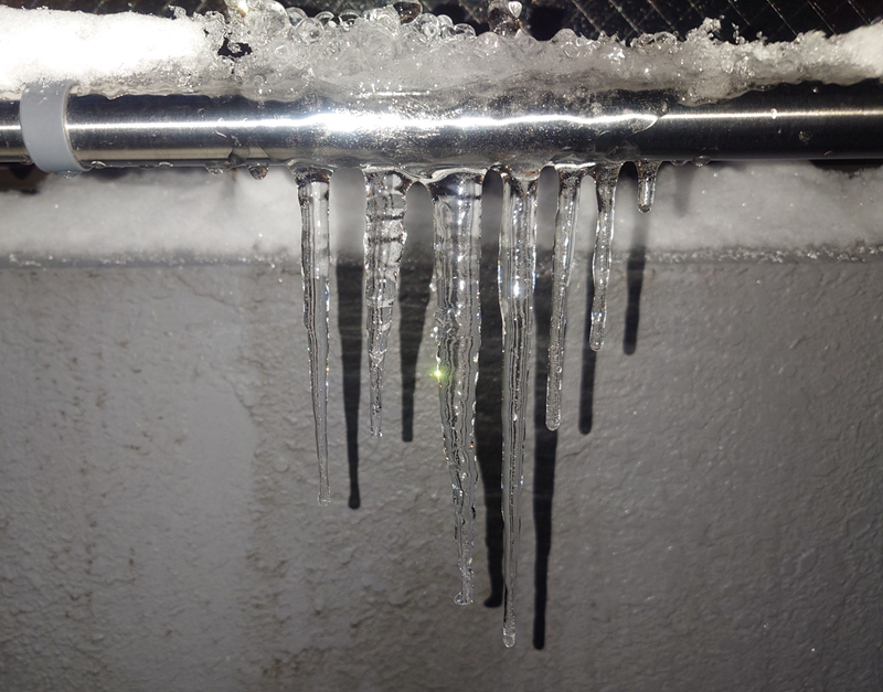 練馬区、中村橋・富士見台、サヤン鍼灸院・接骨院ブログ、夜のつらら１